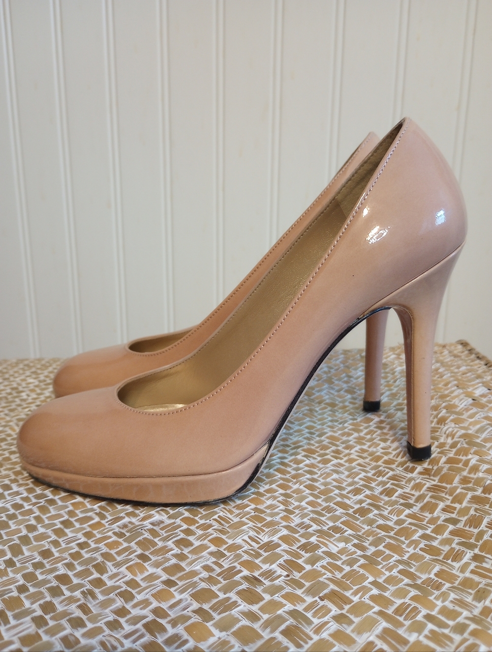 Stuart Weitzman Nude Patent Leather Heels Pumps Size 5.5 EUC - Picture 2 of 15